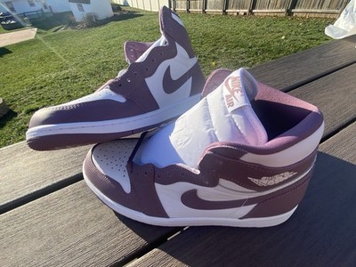 Nike Air Jordan 1 Men's Retro High OG White/Mauve Size 10.5M / 12W DZ5485-105