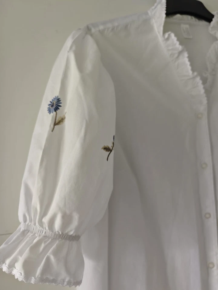 Trachtenbluse Landhaus Stickerei, Gr. 44/46 neuwertig !! - Bild 3 von 4