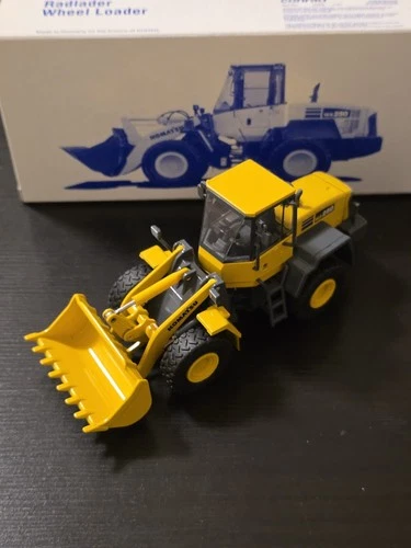 Conrad 2439/0 1:50 Komatsu WA250 -5 Wheel Loader Excavator in Original Box