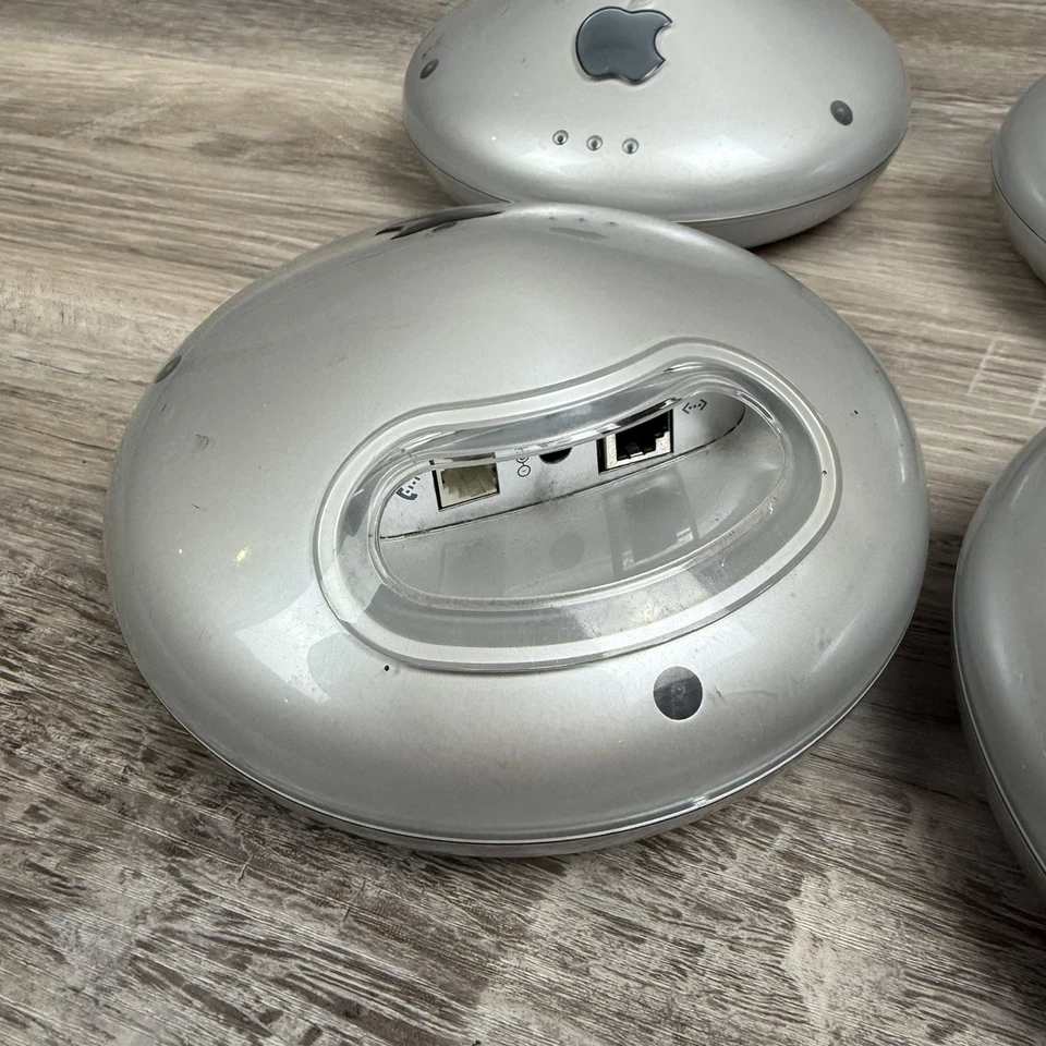 Lot of 4 Apple AirPort Base Station Wireless Router Model M5757 Silver UNTESTED - Image 3 of 4