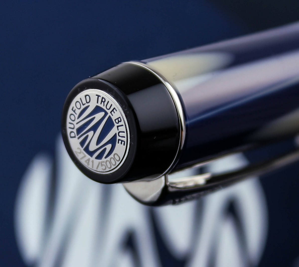 Parker Duofold True Blue Limited Edition Fountain Pen Parker Duofold True Blue Limited Edition Fountain Pen