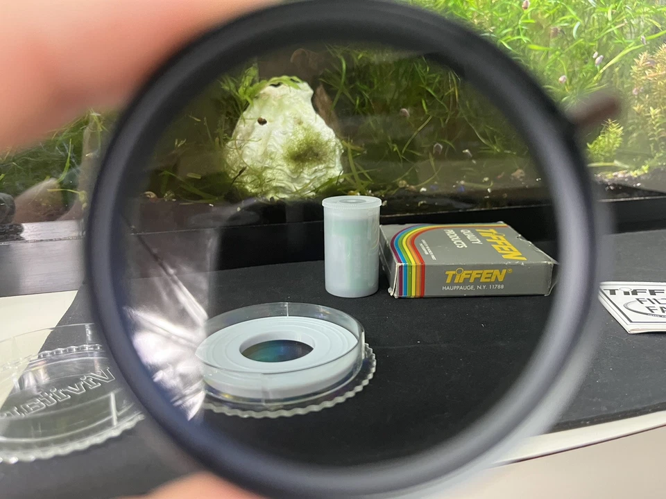 Vintage Tiffen 55mm Polarizer Lens filter Made in U.S.A - Image 4 of 4