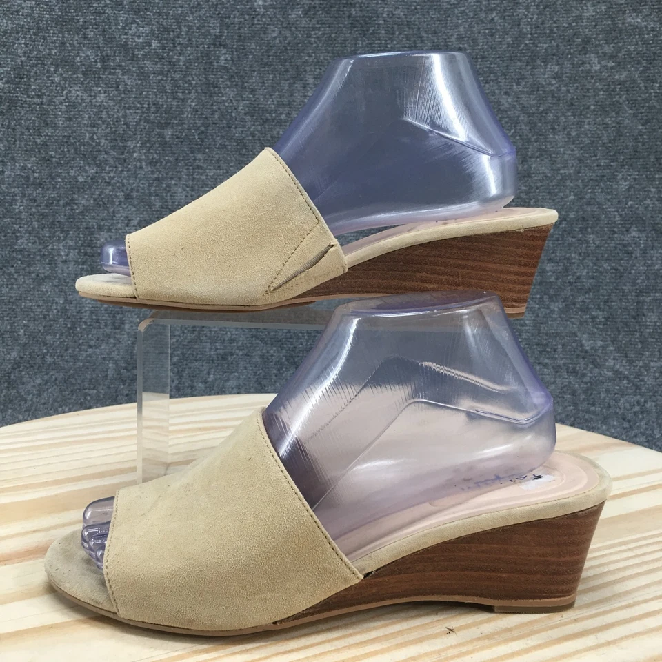 Tahari Sandals Womens 8.5 M Neomea Wedge Slip On Slide Beige Suede Open Toe - Image 2 of 4