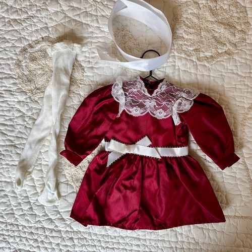 Pleasant Co. American Girl Samantha’s Christmas Story Outfit-Music box & Doll