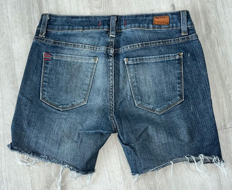 Pantalones Cortos de Jean BDG Para Mujer Ajustados Hágalo Usted Mismo Corte Dobladillo Crudo Elástico Talla 28 5" Entrepierna Foto 2 de 4