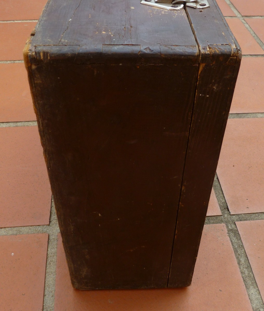 Valise Vintage En Bois – Collection Infanterie Parachutiste 18 BAIP, Déco Militaire