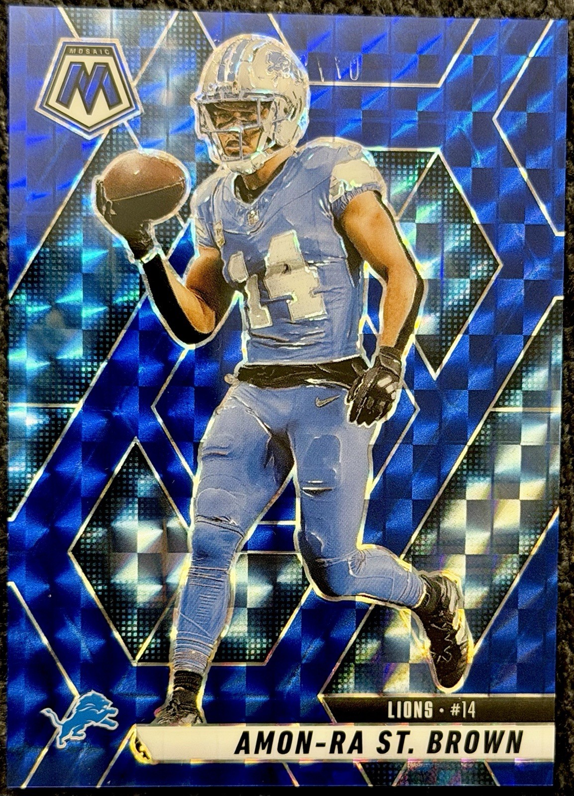 Amon-Ra St. Brown Blue Mosaic Prizm /99 2025 Panini Mosaic #2 Lions COLOR MATCH