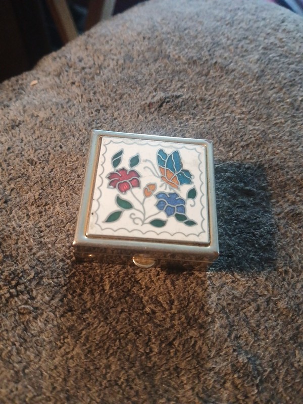 Vintage Small Hinged Cloisonné Butterfly Flowers Pill Box Trinket Case Enamel