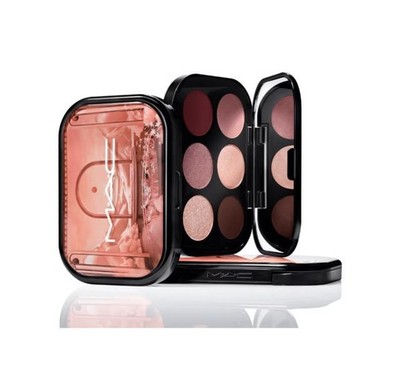 NWT Mac CONNECT IN COLOUR EYE SHADOW PALETTE: EMBEDDED IN BURGUNDY