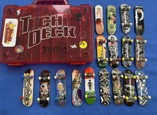 Lot Of 17 Tech Deck Mini Skateboards Fingerboards With Case World Industries