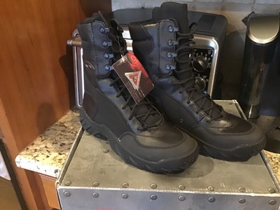 oakley assault boots black