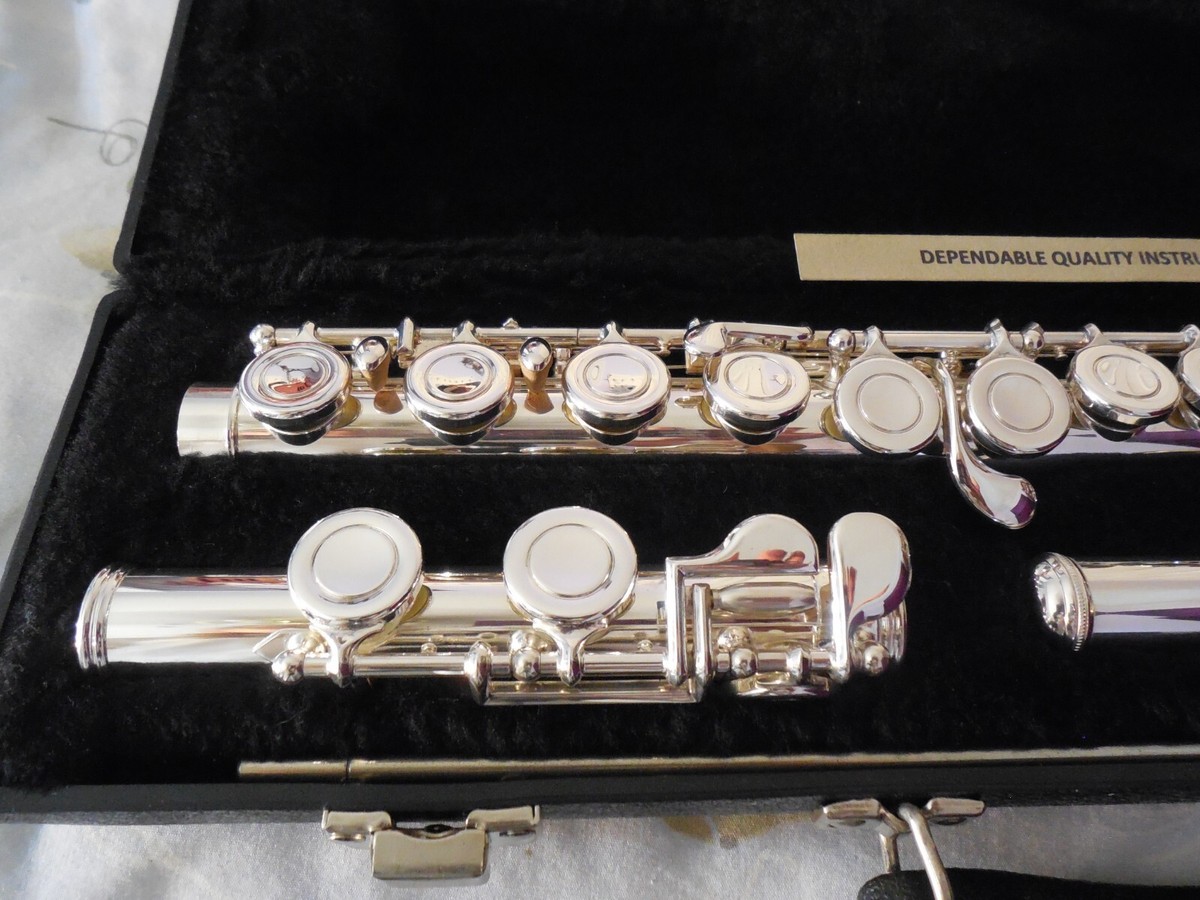 アームストロング　フルート　USA 104 Armstrong Model 104 C Foot Flute - Island Music Co