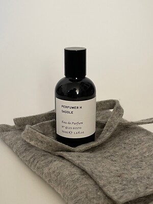Perfumer h SADDLE Eau de Parfum 50ml und Tasche
