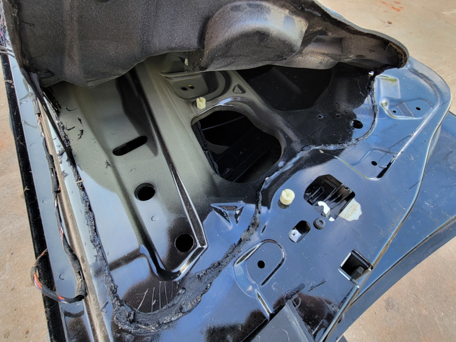 ROLLS ROYCE GHOST DOOR LEFT DRIVER FRONT 2010-2019 DAMAGED