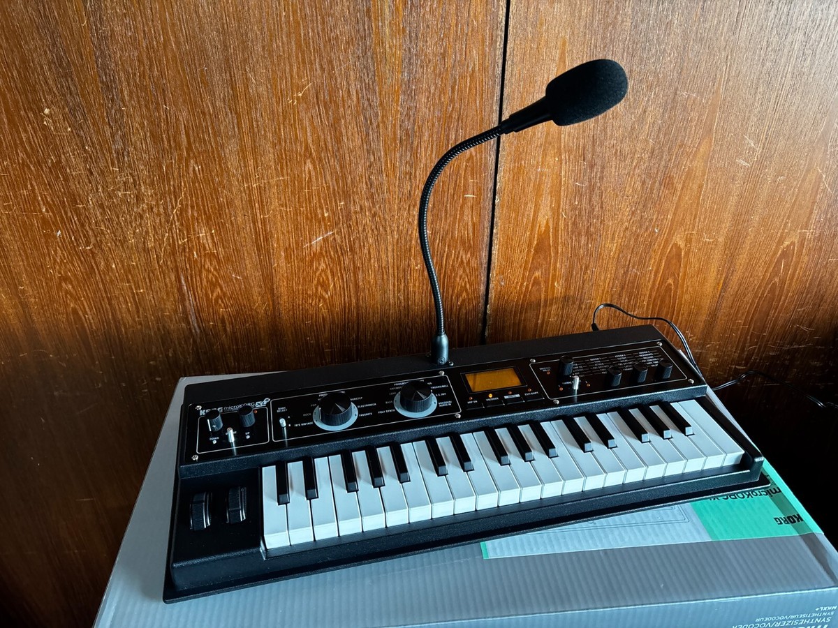 Korg Microkorg XL Plus Synthesizer with Vocoder w/ box, mic | eBay