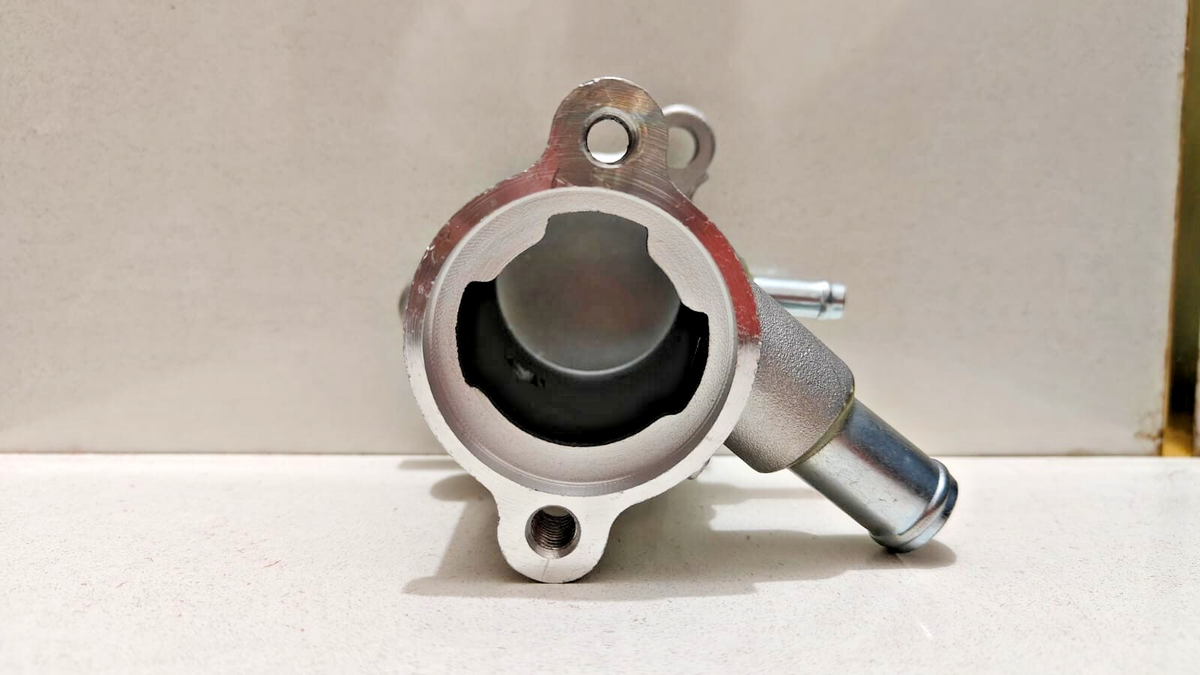 OEM 17690M74L10 Thermostat Housing for Suzuki Ertiga From 2013