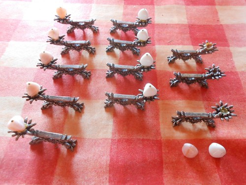 12 Anciens Porte-Couteaux Art Déco en Métal - Vintage French Finds