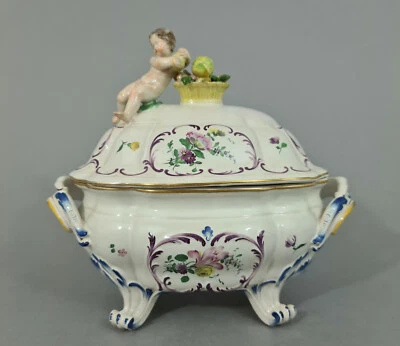 (A0501) Barocke ovale Terrine, Ludwigsburg 1770, Fayence, bunt floral bemalt - Bild 1 von 4