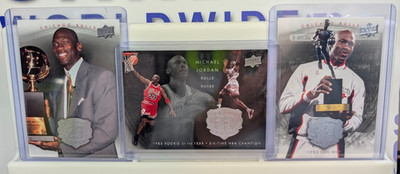 2009-10 Upper Deck Jordan Legacy - Michael Jordan 3 Card Lot #25 #27 #50