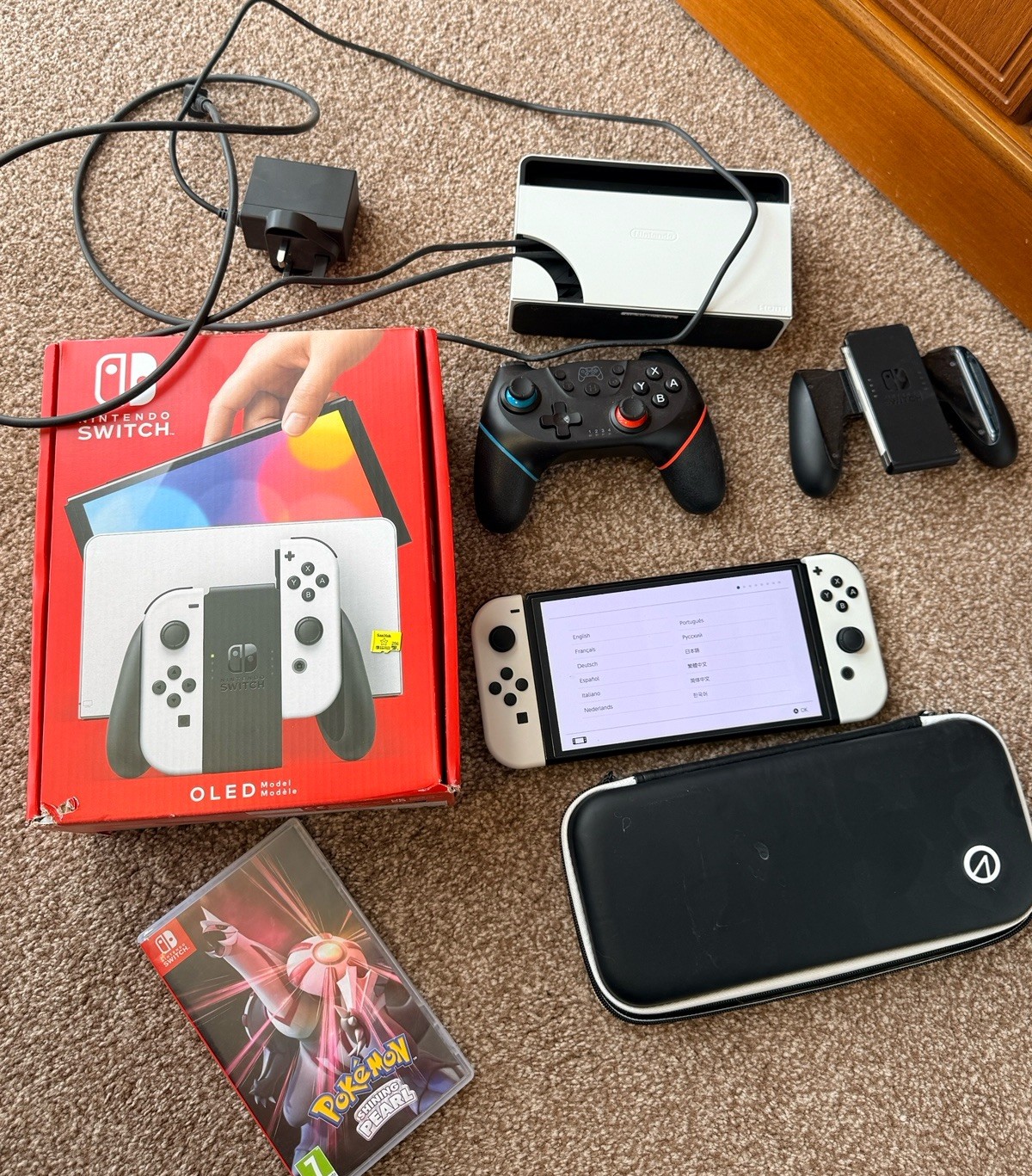 Nintendo Switch OLED Model, 256gb sd card, controller, Pokémon pearl, case