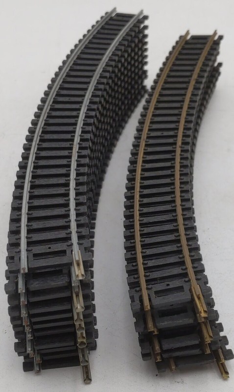 Tyco HO Assorted 18" Brass/Nickel Silver Curved Track [18]