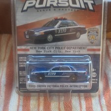 Greenlight Hot Pursuit Series 13 1:64 Ford Crown Victoria NYPD Diecast LE