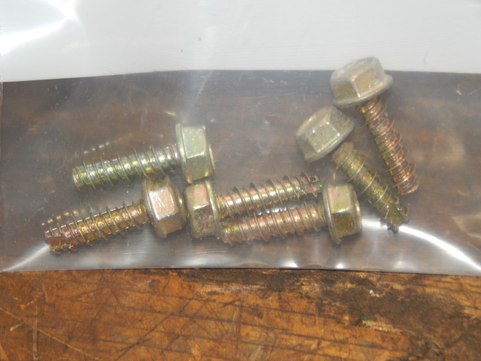 John Deere Hood Hinges X300 X320 X304 X324 X500 X520 X540 M165216, M165215