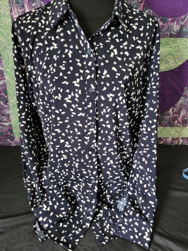 Susan Graver Women's Long Sleeve Blouse Black Print Size Medium
