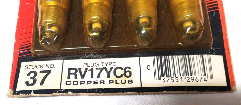 Juego de 8 bujías de resistencia Champion Copper Plus nuevo stock antiguo RV17YC6-37 Foto 2 de 4