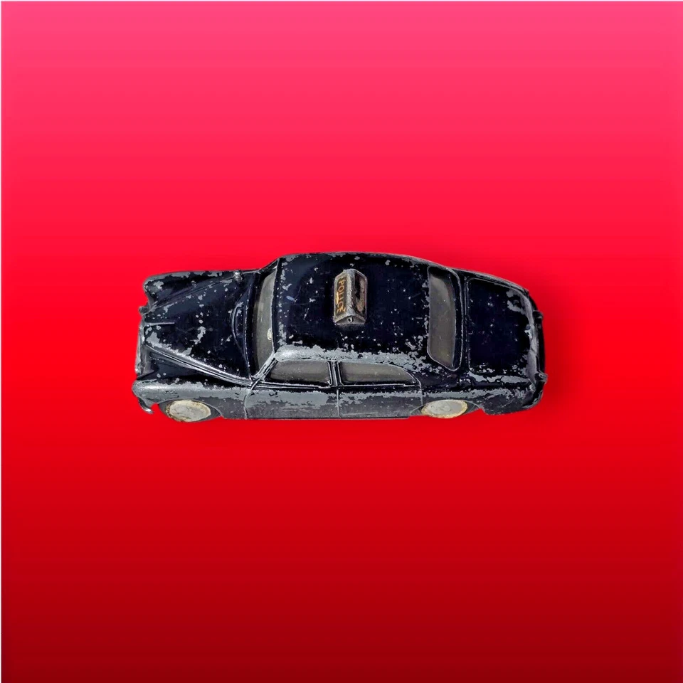 CORGI No.209 - Original RILEY PATHFINDER POLICE CAR, Black,UNBOXED 1958-1961 - Image 4 of 4