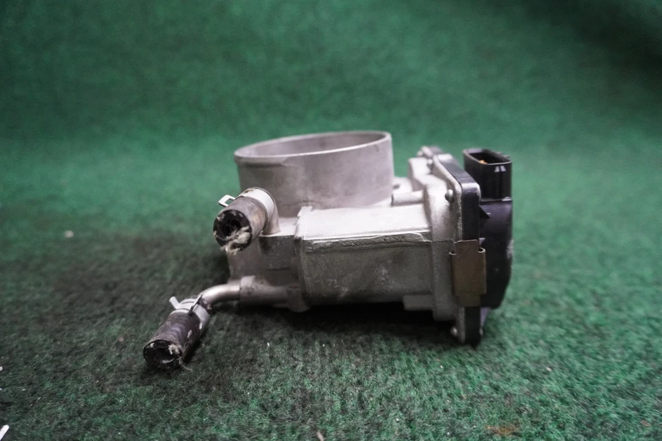 Nissan Armada 2017 5,6 L carrocería del acelerador OEM 1LA7601 Foto 4 de 4