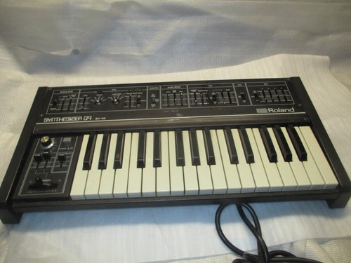 ROLAND SH 09 SYNTHESIZER - Bild 1 von 4