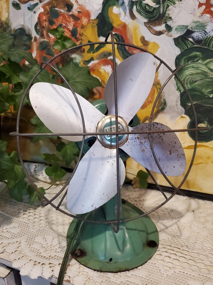 Vintage LITTLE GIANT DESKTOP FAN Green and Chrome WORKS EXCELLENT AUTHENTIC