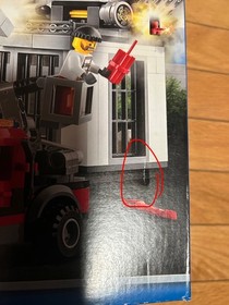 LEGO CITY 60141 Police Station - New Sealed Retired - NOT A MINT BOX - SEE PICS!