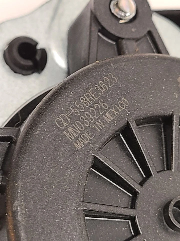 2016-24 CHEVROLET MALIBU Passenger Right Rear RH Window Regulator 84948222 - Image 3 of 4