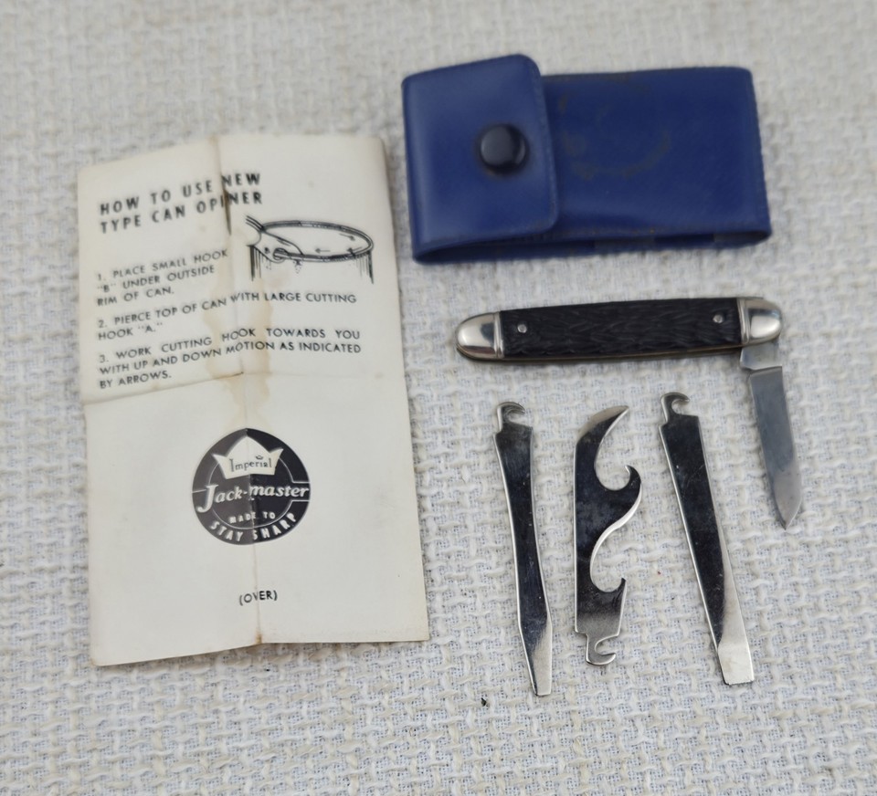 A vintage Imperial Jack-Master set with original blue vinyl case — a snapshot of mid-century American pocket knife culture, complete and displayable.