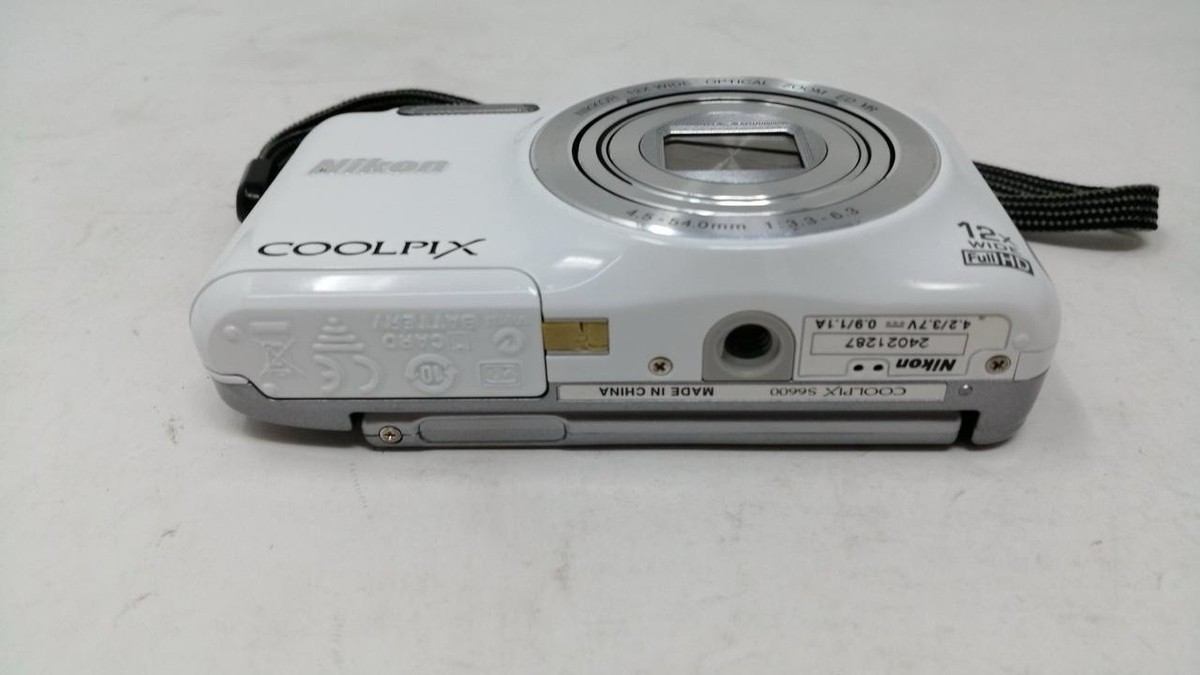 Nikon Coolpix S6600 Compact Digital Camera White from Japan