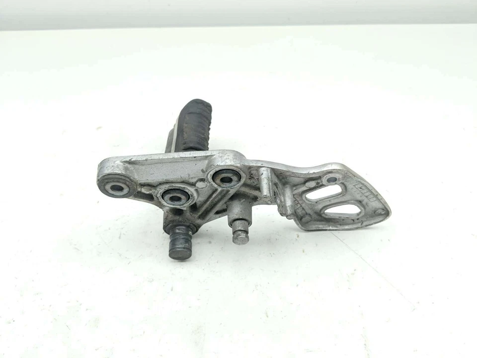 99 07 Suzuki Hayabusa GSX1300R clavija de conductor delantera derecha juego trasero con protector de talón Foto 4 de 4