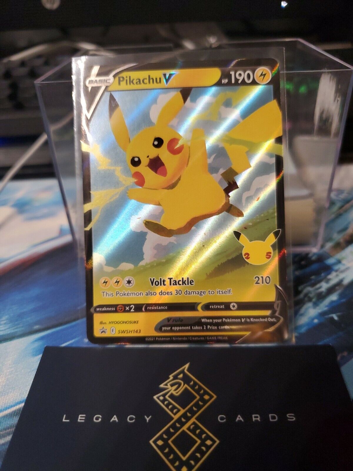 Pikachu V SWSH143 - SWSH Black Star Promo - Pokémon TCG (NM)