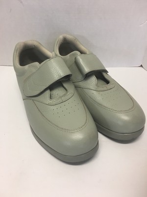 orthopedic shoes for men near me