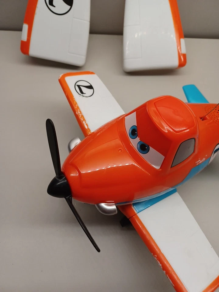 2013 MATTEL Disney Planes "DUSTY CROPHOPPER" RC Wing Control Plane RC  - Image 2 of 4