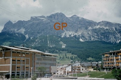 XX121-z Old 35mm Slide Photo- Contina Italy-Mountain -Red Kodachrome - 1956
