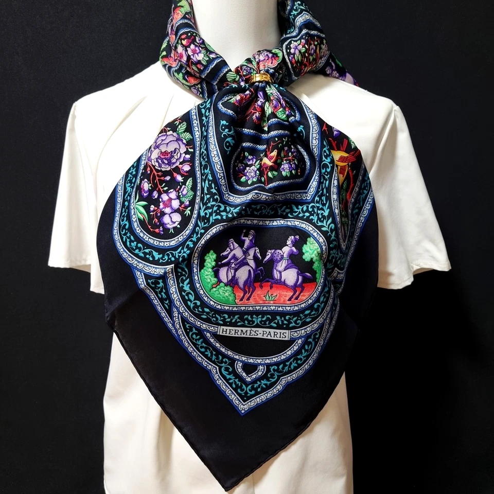 RARE VINTAGE HERMES Silk Scarf "QALAMDAN" Carre 90 by Catherine Baschet - Image 3 of 4