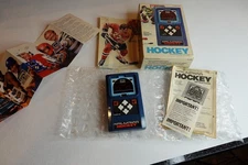 Mattel HOCKEY   Vintage Electronic Handheld Tabletop Arcade Video game S3  RARE