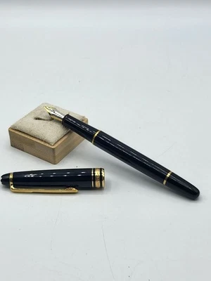 #XP - Stylo plume Montblanc Meisterstück bleu nuit plume 18K 750 finitions dor?