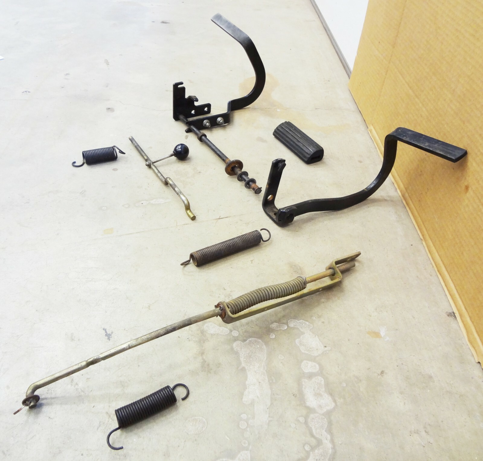 John Deere STX38 Yellow Deck COMPLETE CLUTCH BRAKE PEDAL Park Knob