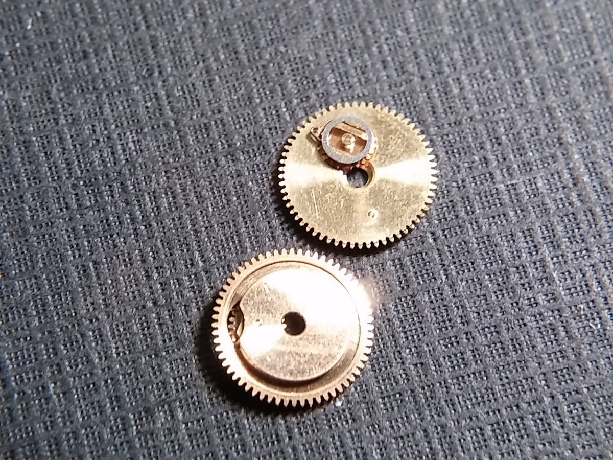 Certina 25-651 part 2556 calendar driving wheel for watch repair