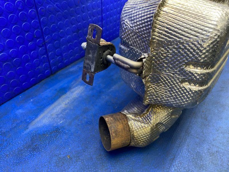 2016 2017 2018 2019 2020 2021 MCLAREN 570S OEM REAR EXHAUST MUFFLER PIPE