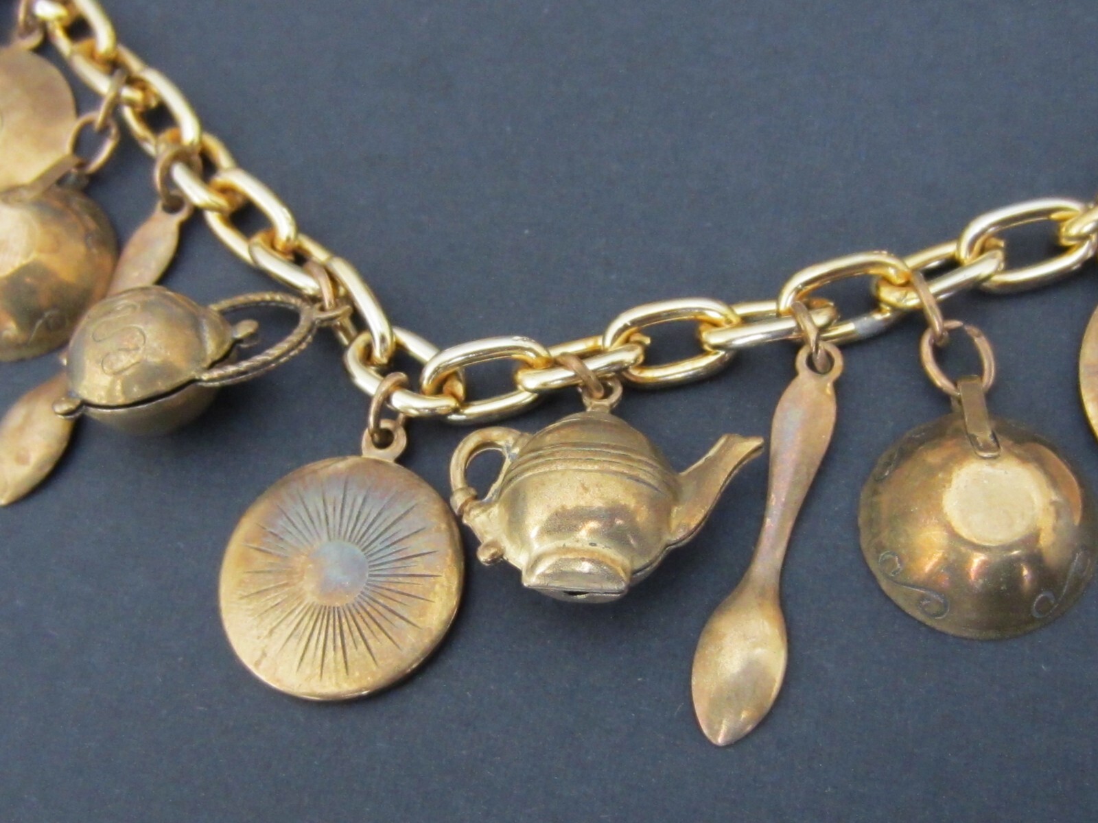 Vintage Pididdly Links Kingston NY Brass Charm Necklace with 13 Charms