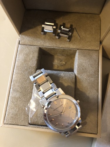 Burberry The City BU9035 Stainless Steel Women's Watch 100% Auth - Picture 4 of 12